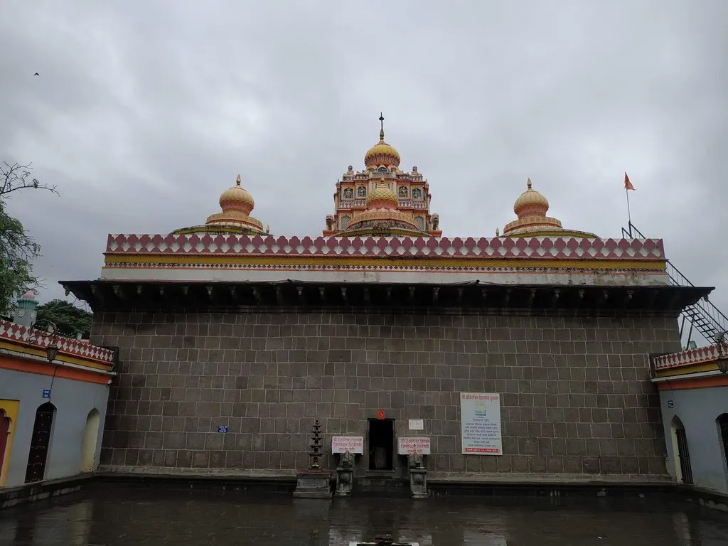 Pune's Omkareshwar Temple: A Spiritual Oasis Awaits