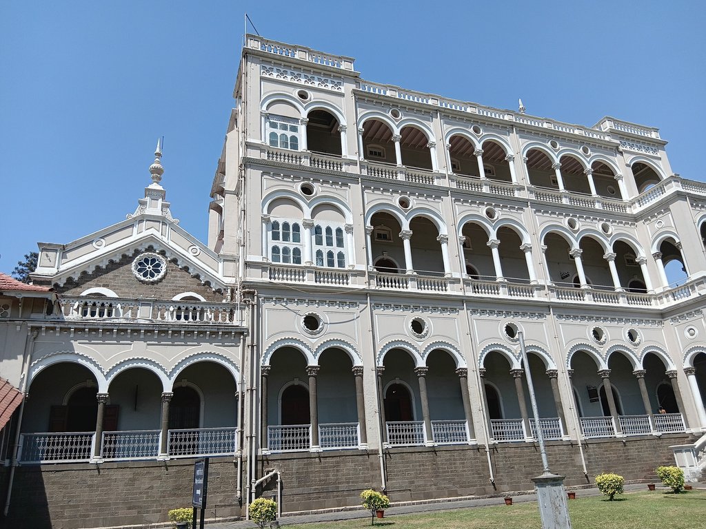 Aga Khan Palace Pune: History & Peaceful Retreat