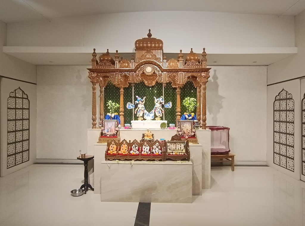 Visit ISKCON BCEC Pune: Guide to the Bhakti Center