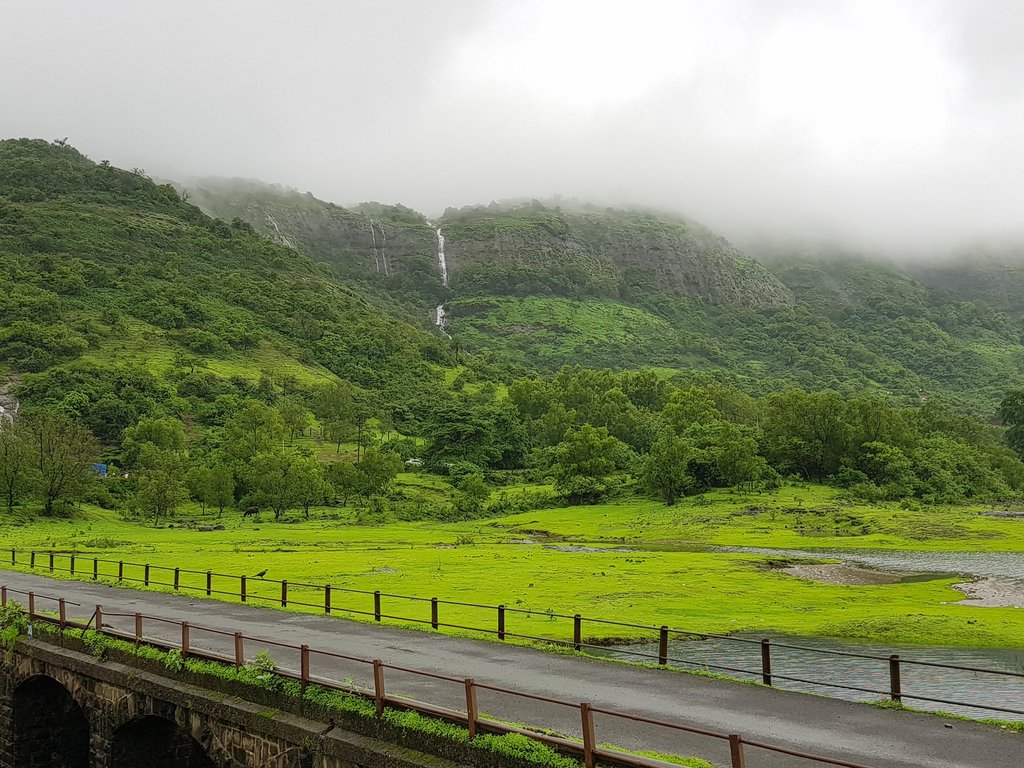 Lonavala Lake View: Sunset Magic & Peaceful Escapes