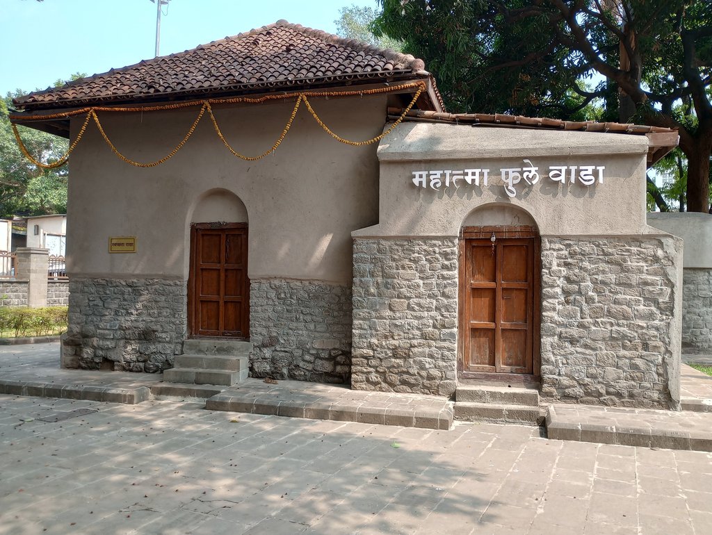 Mahatma Phule Wada, Pune: Visit Guide & Historical Gem