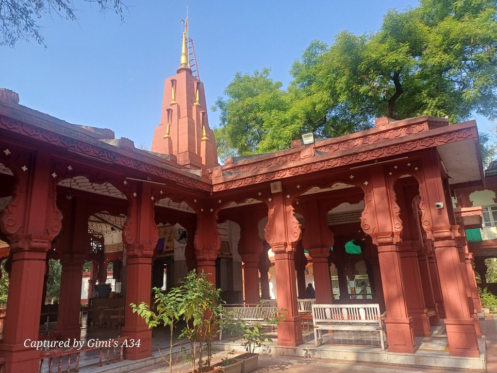 Sarasbaug Pune: Historic Temple, Garden & Family Fun