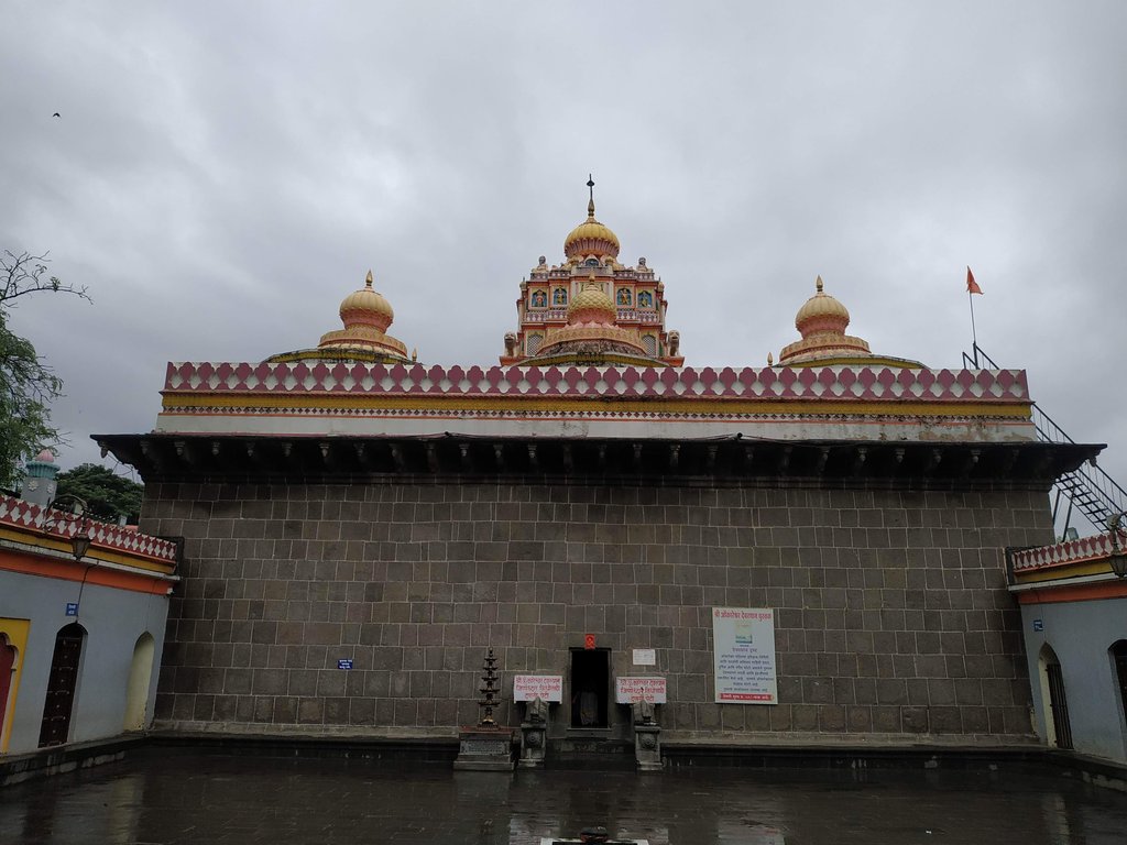 Pune's Omkareshwar Temple: A Spiritual Oasis Awaits